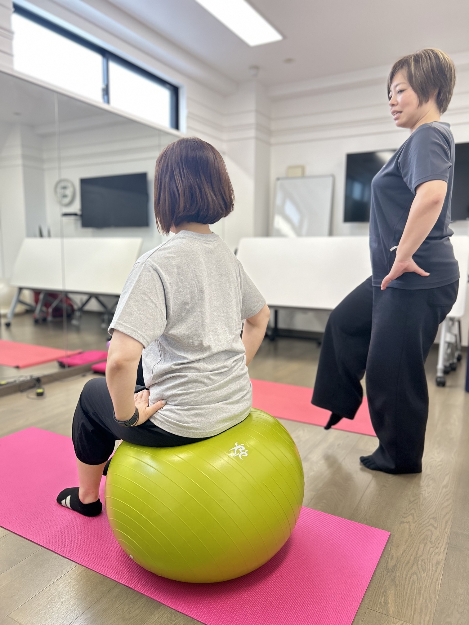 株式会社NISHI SATO_導入事例画像_ヨガ1